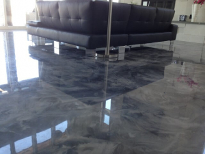 A resin floor in the appearance of grey marble